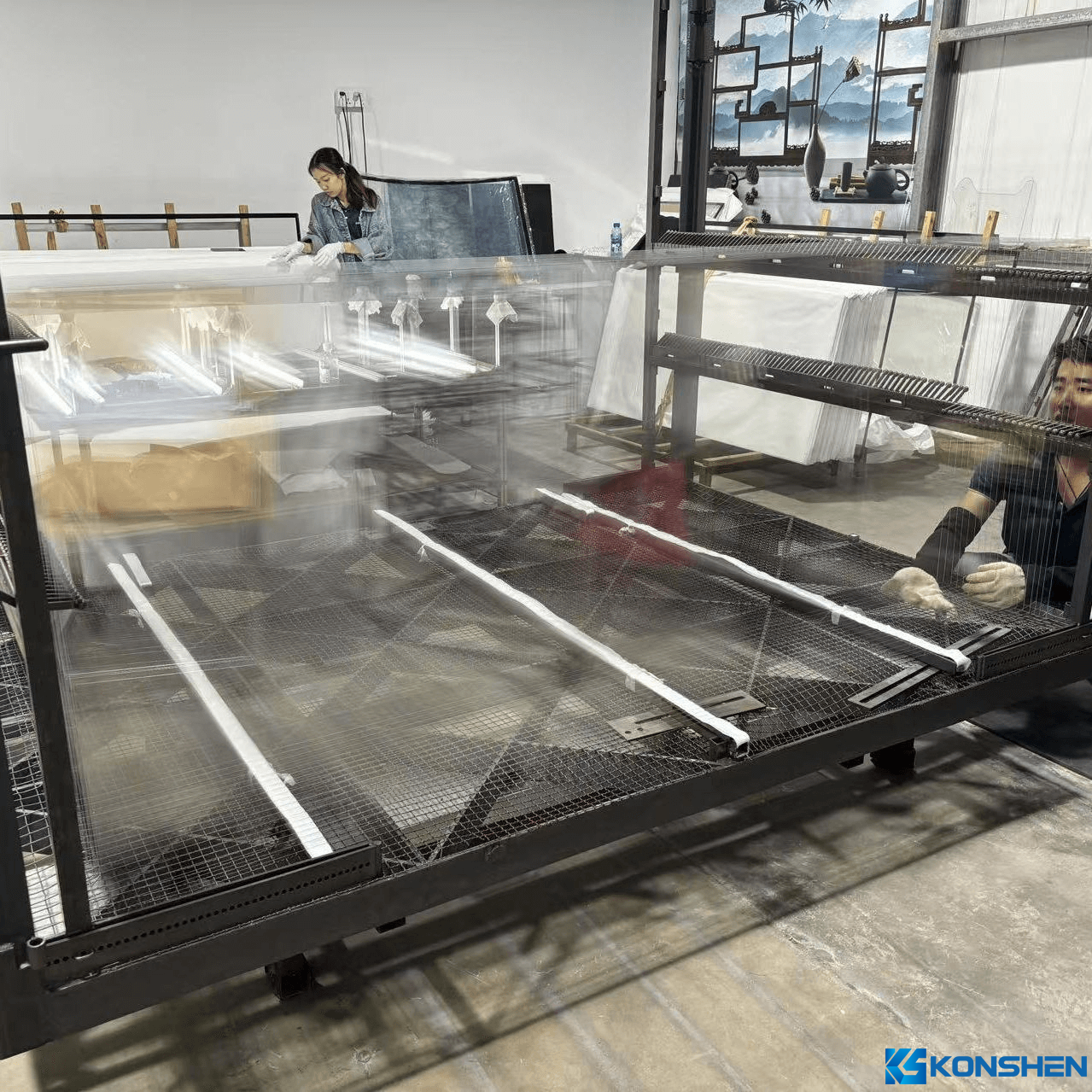 0.8mm 1.1mm Ultra Thin Ultra Transparent Chemical Strengthened Solar Glass