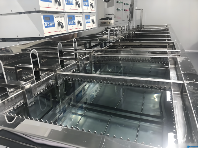 In-Depth Analysis of Cover Glass Cleaning Technologies: Ultrasonic Cleaning vs. Flat Panel Cleaning